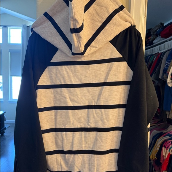 Maurices- Quarter Zip Hoodie- Womens- Size Large - Picture 4 of 5